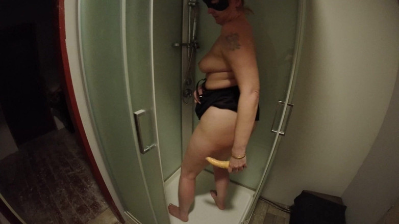 Sisa ondrej: Di bilik mandi