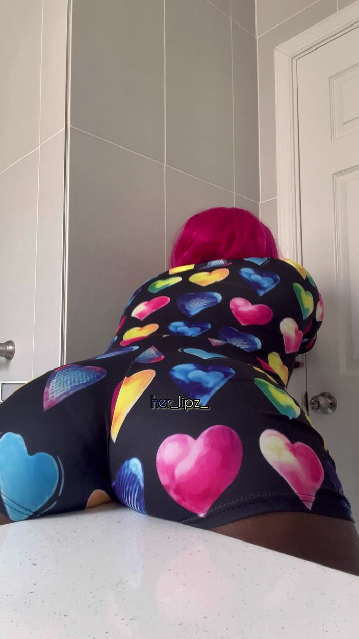 Anye Meshell: Sink Humping in My Pjs!