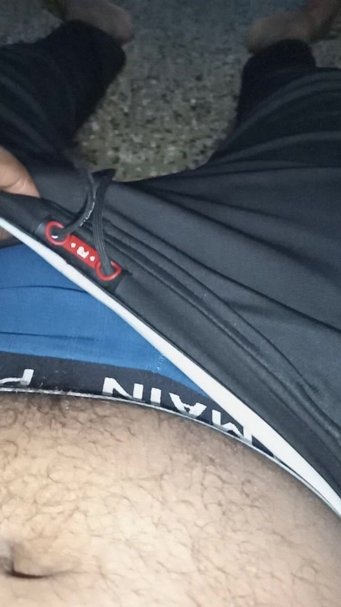 Sweet Indian cock: मेरी पत्नी घर में मेरे लंड को हाथों से मजा देती है