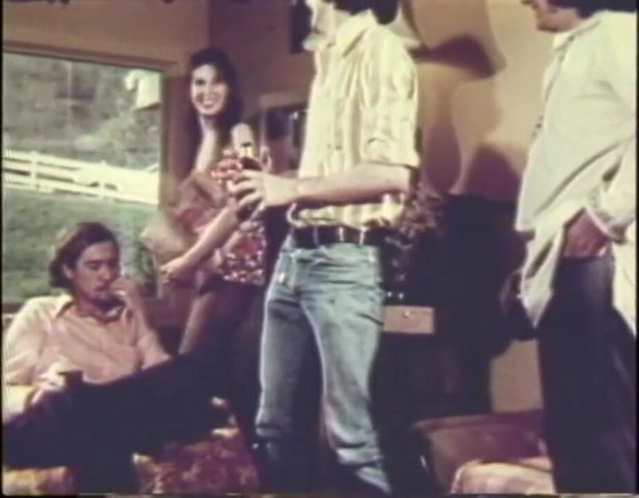 Vintage Usa: A big massive vintage cock for a nasty wild slut!