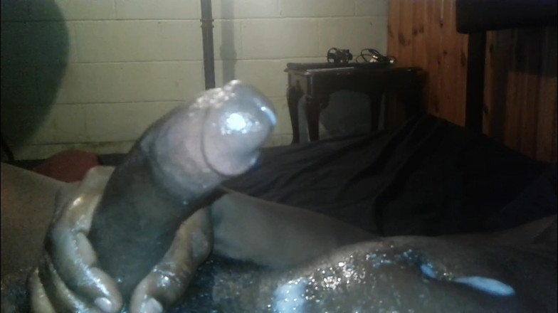 Big black cock BBCee: Mângâindu-mi încet pula uriașă neagră, ejaculând atât de mult atât de...