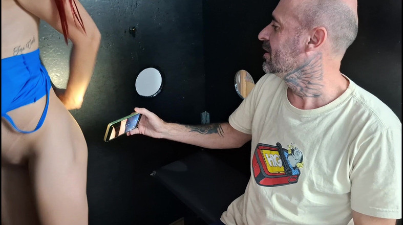 FannySquirting: Isteri pelacur menghisap dan meniduri orang asing yang berbakat di...