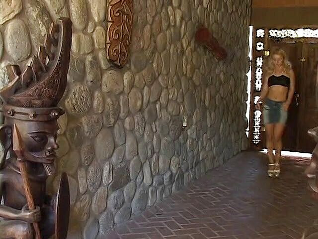 BBC Fantasies: कास्टिंग कमसिन की दो बड़े काले लंड द्वारा गांड चुदाई