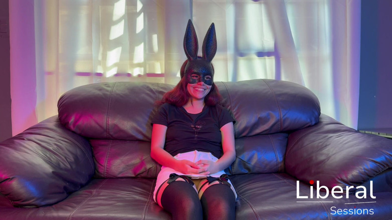 Liberal Sessions: Couple of Friends Fulfill Their Fantasy of Having a Threesome