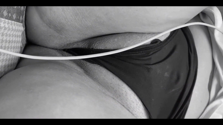 Soraya Culona: Pantat dan memekku ngentot kontolku enak banget