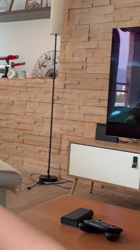 Il mio fratellastro mi convince a scopare invece di guardare il film!