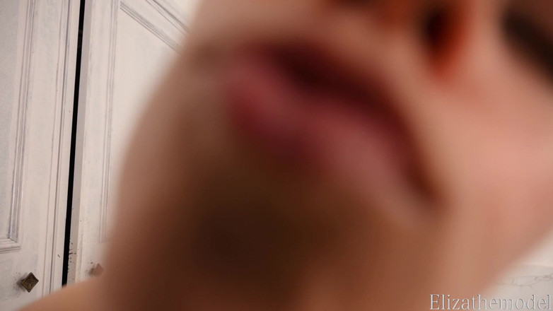 ElizaTheModel: Uwodzenie ojczyma podczas rejsu