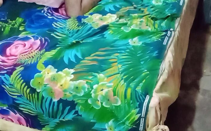 Sexy Yasmeen blue underwear: Stiefmoeder neukt stiefzoon