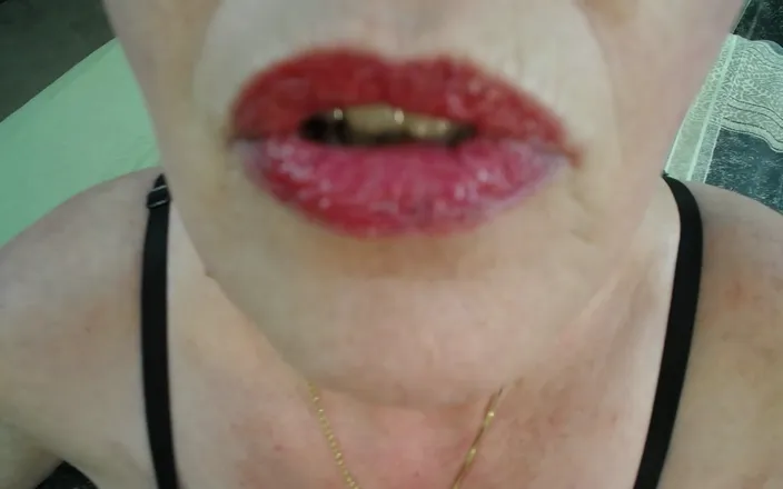dawnskye1962: 1067 Smoking Tittyfuckin and Kissing From Dawnskye1962