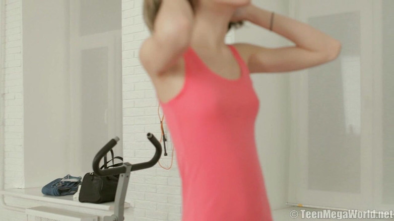 Teen Mega World: Roztomilá Daniela