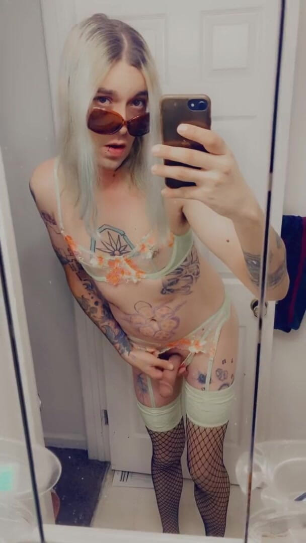 CarmenMelatonin: Classy and Sassy Babe loves To Play In Her Tiny...