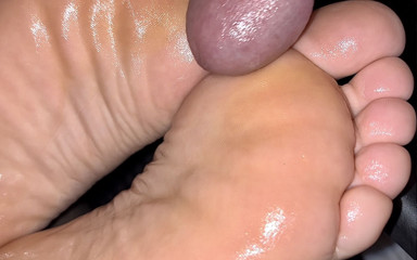 Princess Jeanne: Very Nice Oiled Soles and Toes