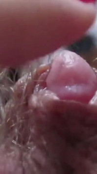 Hairy pussy is not an obstacle to clit play