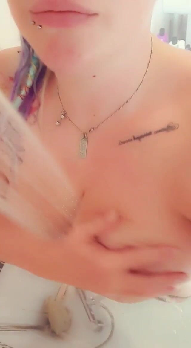 Livie Blainn: 자정 이후의 김미 남자