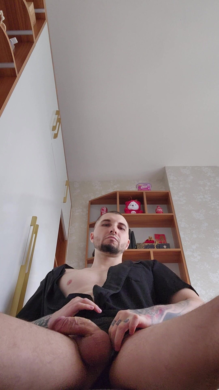 Solo Guy BWC: Solo Masturbation and Cumshot