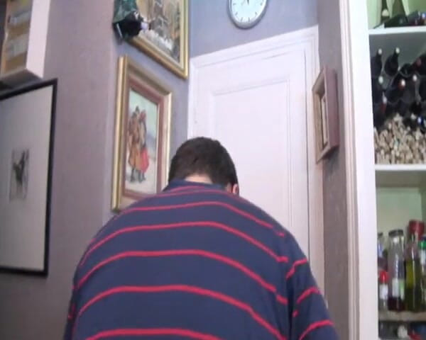 Monde Francais: Розбещена французька пума підбирає чувака і жорстко трахає його