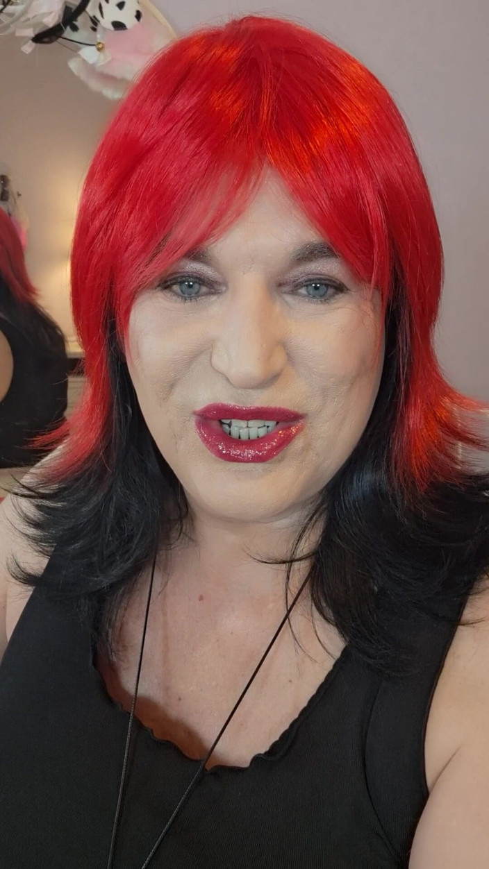Victoria Lecherri: Do You Like My Lips?