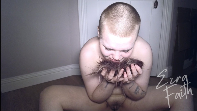 Ezra faith: Zeta delta bald: Schwesternschaft rasieren Einweihung - Ezra glaube