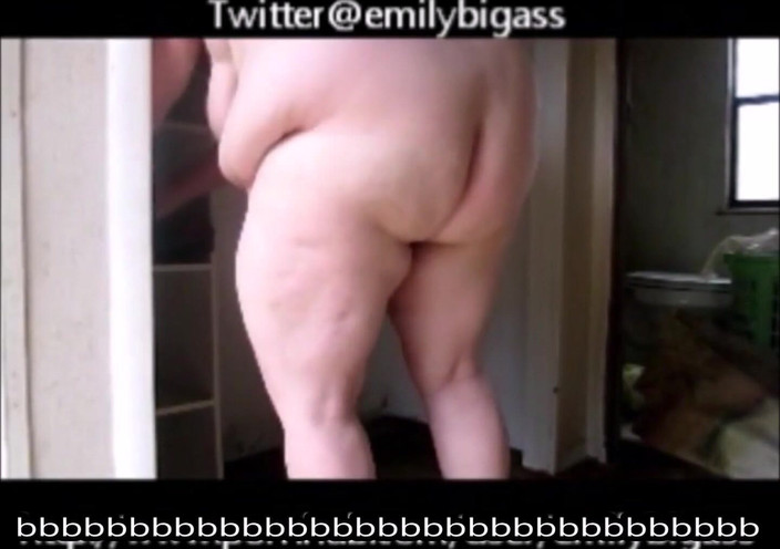 Fat Goddes: 在工作中裸体工作被我的老板男人裸体抓住