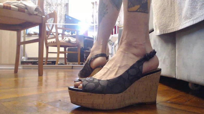 Melissa Johnson: Nohy ve Wedgies