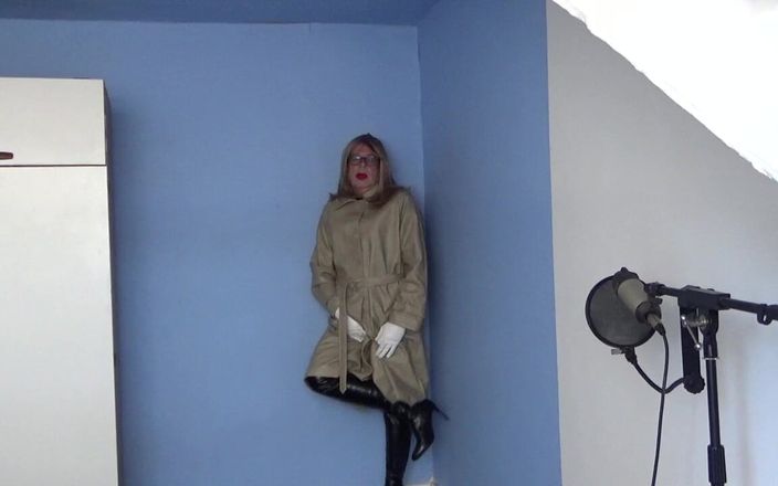 Leather Kirsten: Brincando em couro