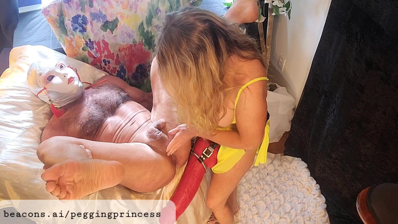 Peggingprincess: Domslut ngón tay và trói con đĩ phục tùng của cô ấy...