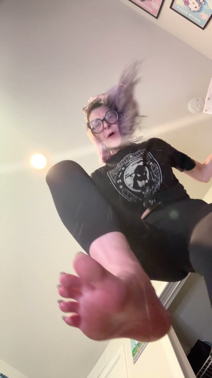 Peppermint Giantess: 67 zlý obryně degraduje a ponižuje tě