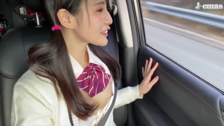 J-Cams: ディープキスが大好きなワイルドな美女は、どこへ行っても彼女の情熱を捉えます。-ある