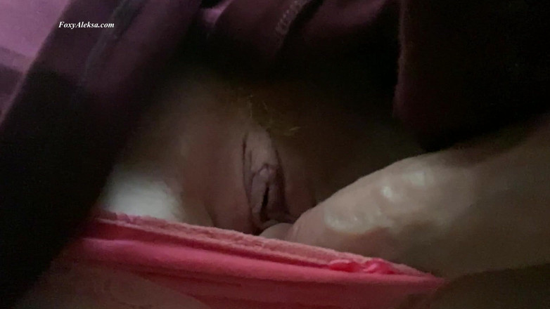 FoxyAleksa: Sesso con un insegnante. Sotto la gonna nella piccola figa.