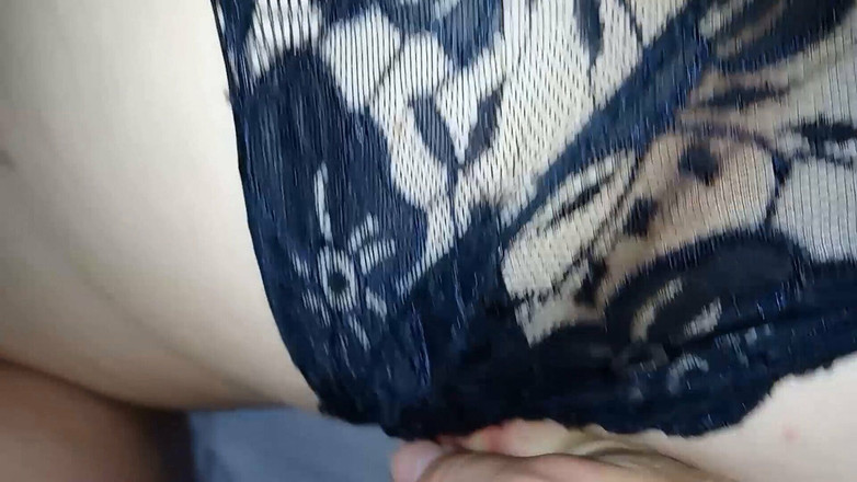 Sekretny666: पीछे से चुदाई और उसकी काली पैंटीज पर वीर्य