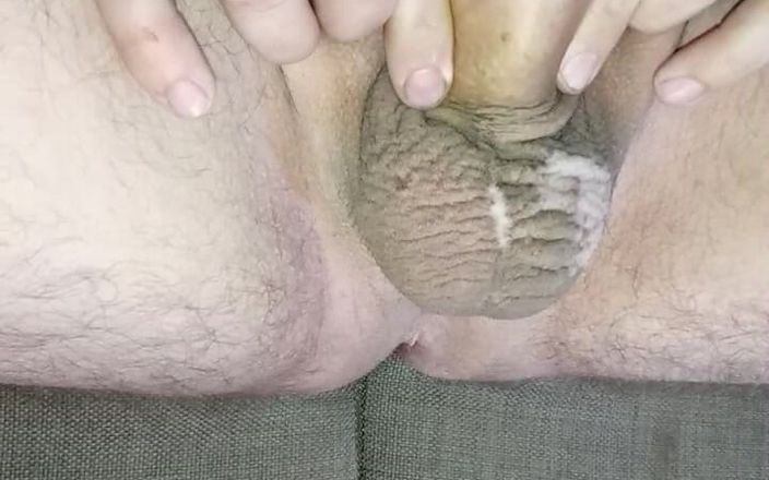 White Ukrainian Dick: Jerking off My Uncircumcised Cock!