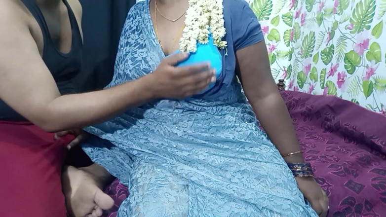 Veni: Indianas casadas visitam seu ex-namorado em casa e depois fodem...
