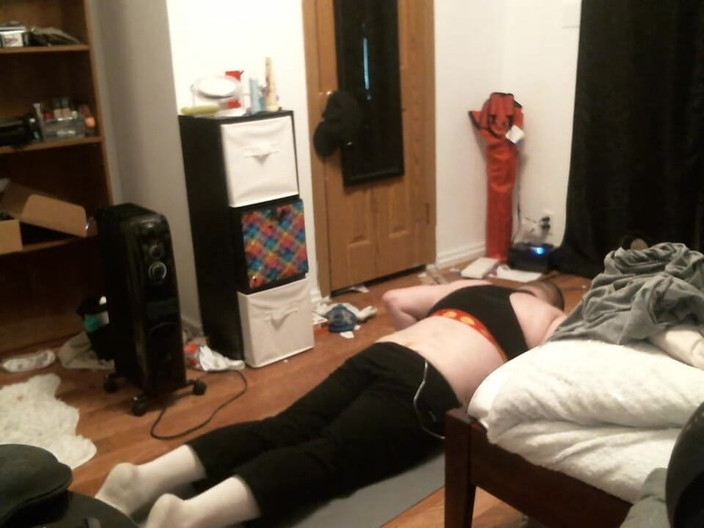 Roxxie rae page: बुलेट वाइब योग