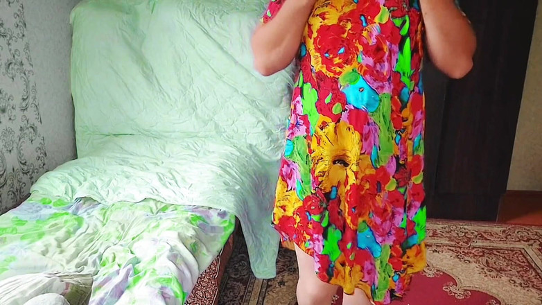 Kitty_Cross: 발코니에서 따뜻한 햇빛을 즐기는 오지는 트랜스 미녀