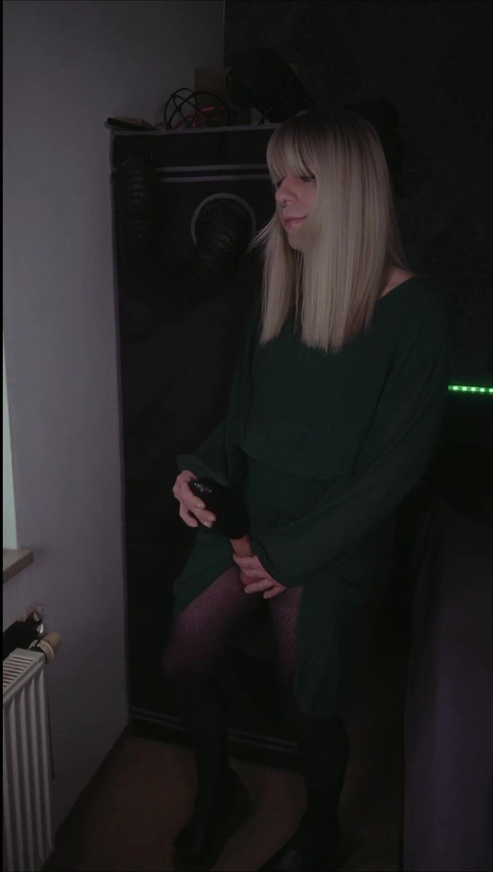 Alex8769: Jerked off While Standing