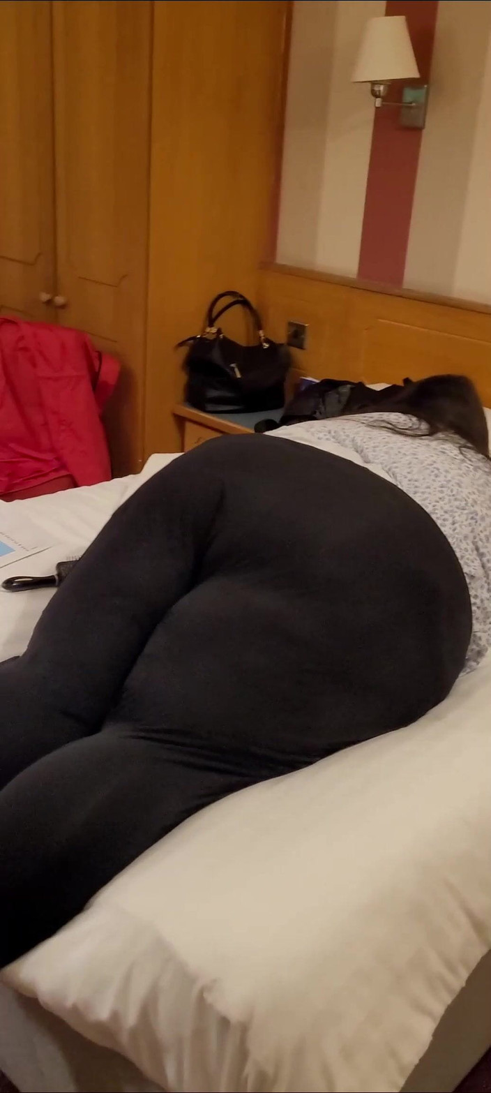 SSBBWLadyBrads: Corpul meu gras nu este destinat spațiilor strâmte