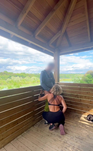 Sportynaked: Muie rapidă într-o casă de copac