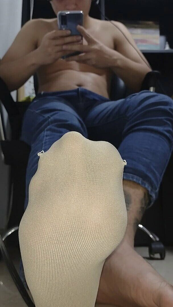 Tomas Styl: Dela den här videon med alla fotfetischister