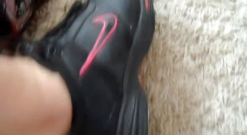 Foot Girls: 흑인 대물 자지에게 따먹히는 금발 미녀