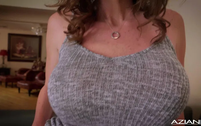 CreamPiled: MILF Dava Foxx Masturbates and Shows Her Fit Body