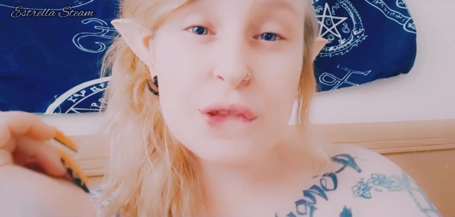 Estrella Steam: Elf stares at you - Eye contact NO AUDIO