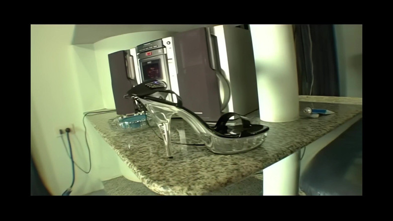 TRANS-ATLANTIC: 어리고 연약한 암컷