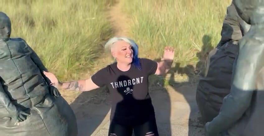 Livie Blainn: Chybí gangbang