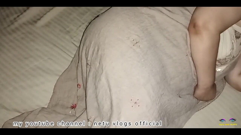 Netu: Индийская шлюшка с большой задницей Gaand Chudai