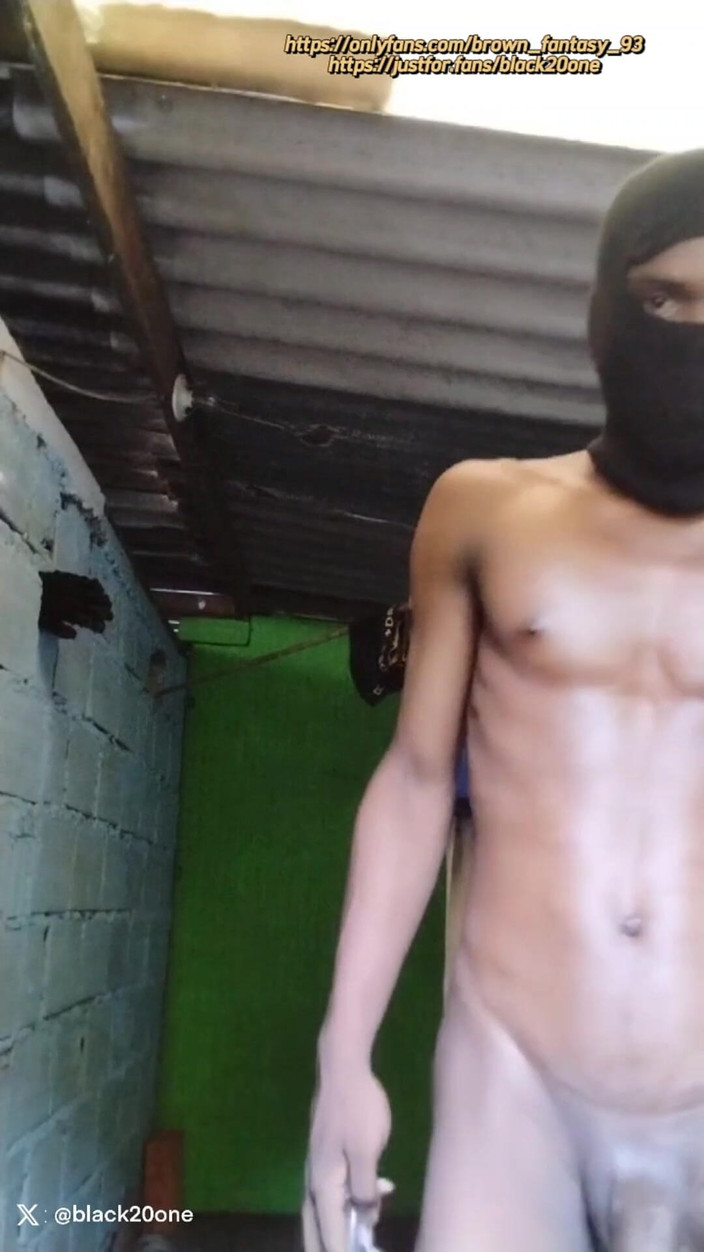 Black-2001: Nová sekce s Noahem Blackem, mým diskrétným přítelem s 8 palcovým...