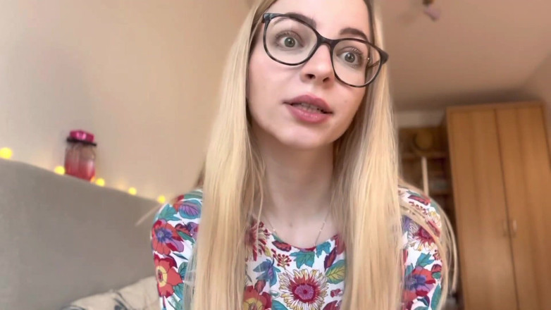Goddess_Bella_Rae: How to Make a Dominatrix Interested