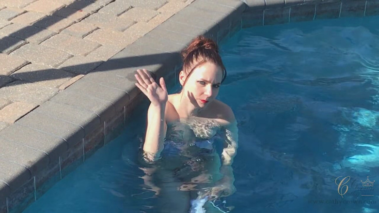 Cathy Crown Production: Me descuido en la piscina
