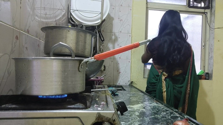 Mumbai Ashu: Indiana calda scopata in cucina mumbai ashu