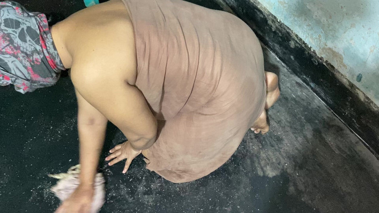 SAFI-SEXY: Indiana fofa namorada de manhã na cama