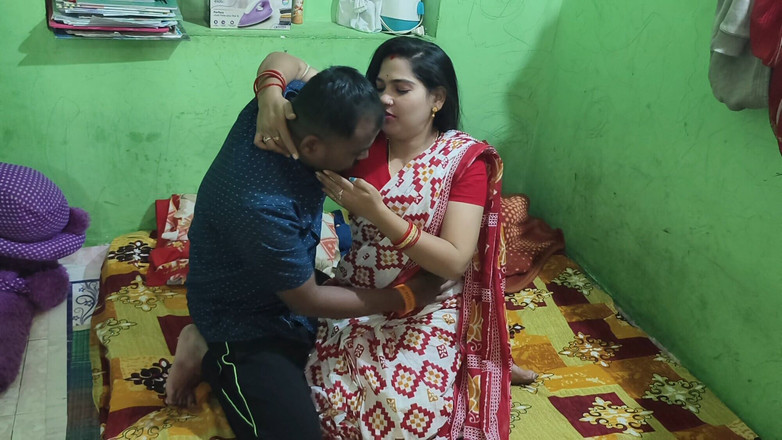 Sona bhabhi: Hot Bengali Village Housewife Fucking Hard with Her Devar